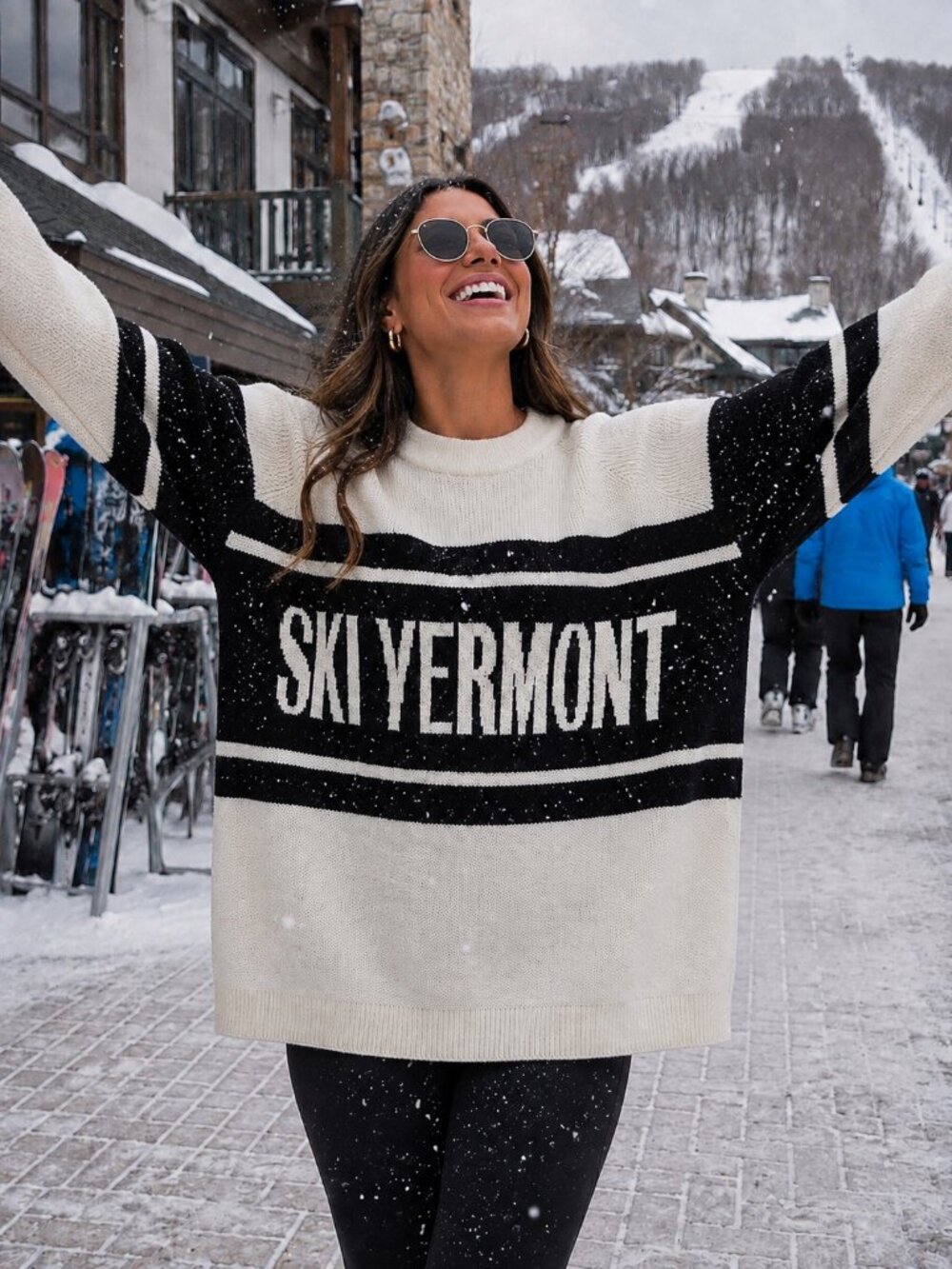 NWOT - H&M Oversized SKI VERMONT Black and Cream Sweater - Size XXL